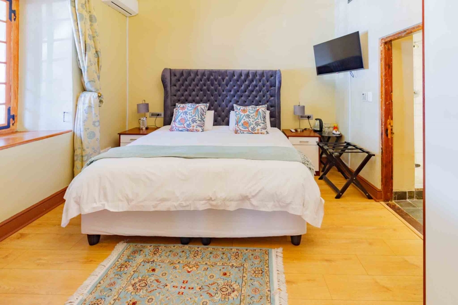 7 Bedroom Property for Sale in Bo Kaap Western Cape